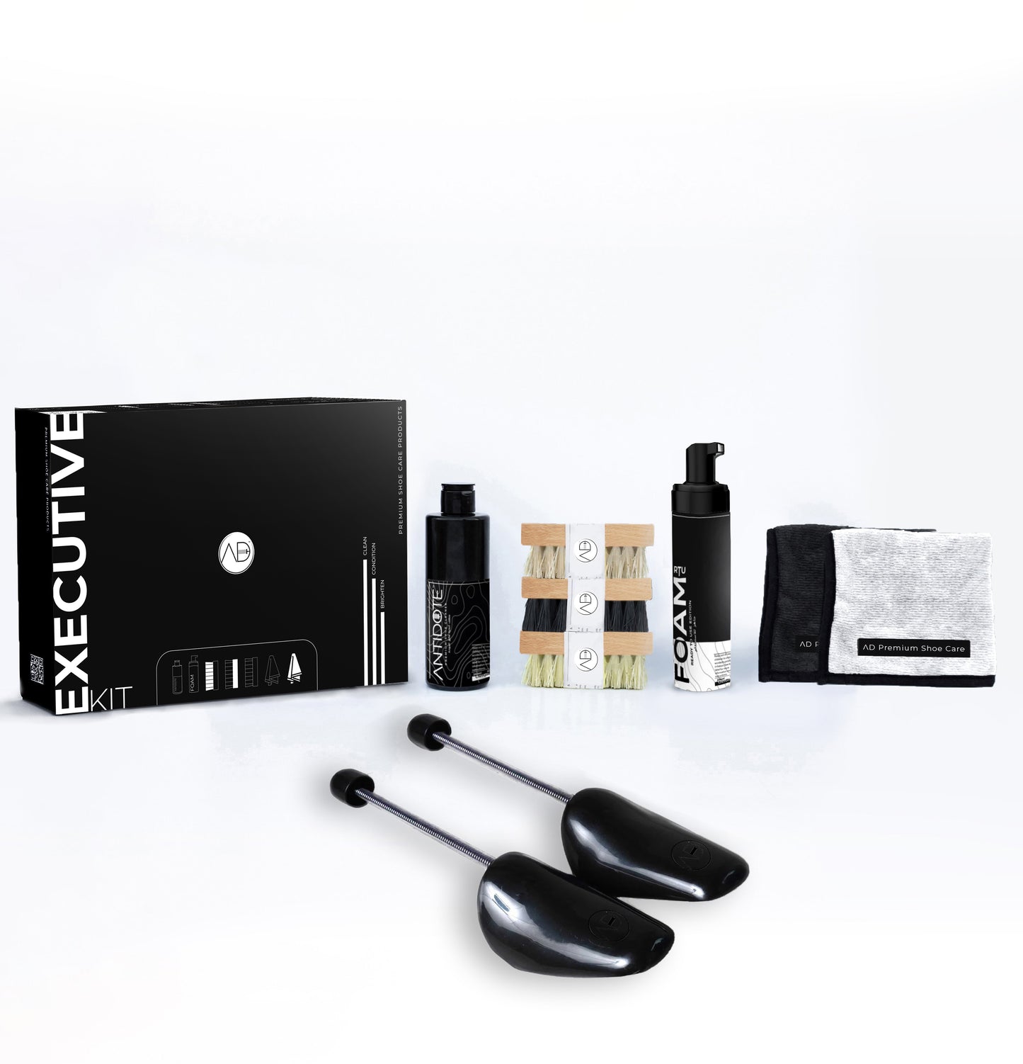 Executive Shoe Cleaning Kit + Shoe Tree Pair